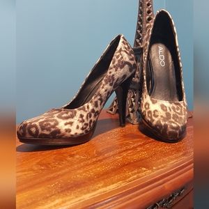 Vintage sexy Aldo leopard print high heeled shoes